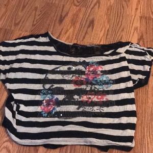 Black and white flower t-shirt